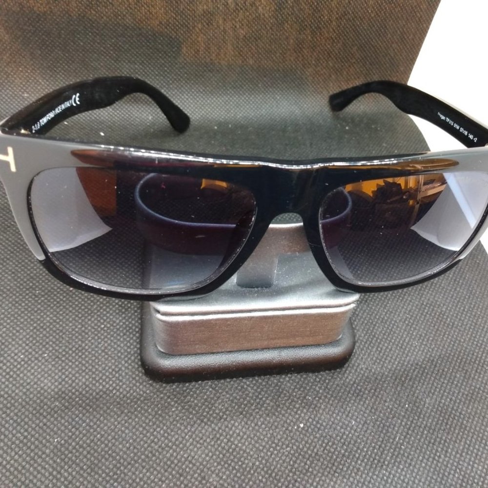 TOM FORD TF513 01W SUNGLASSES
